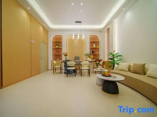 Xinghe Hotel (Jianshui Ancient Town)