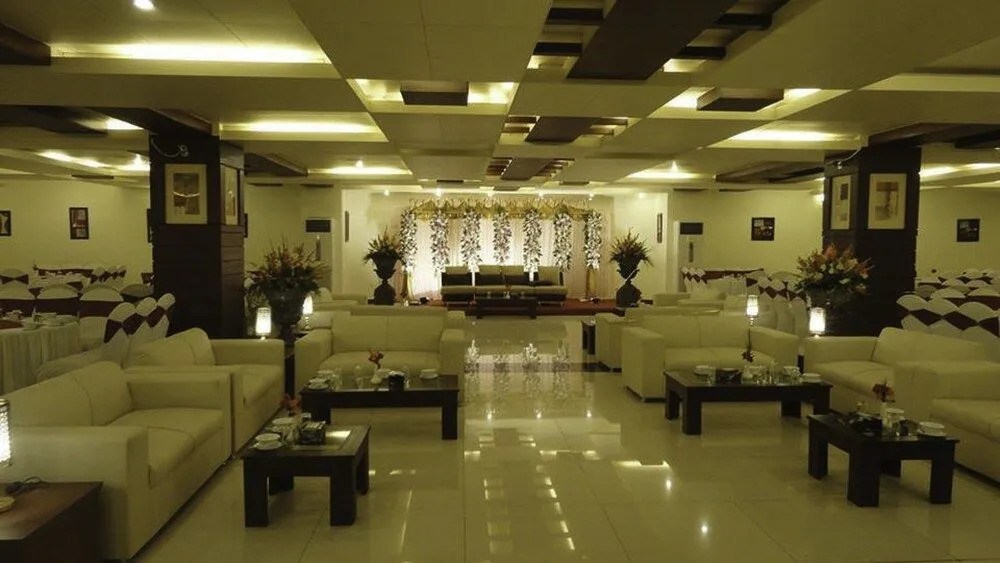 Desert Palm Hotel