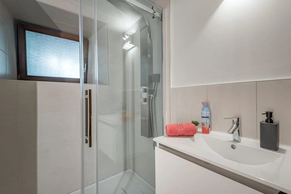 Beautiful Cozy 2-storey Apartment In the of Downtown MTL