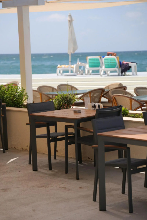 Riviera Hotel and Beach Lounge, Beirut