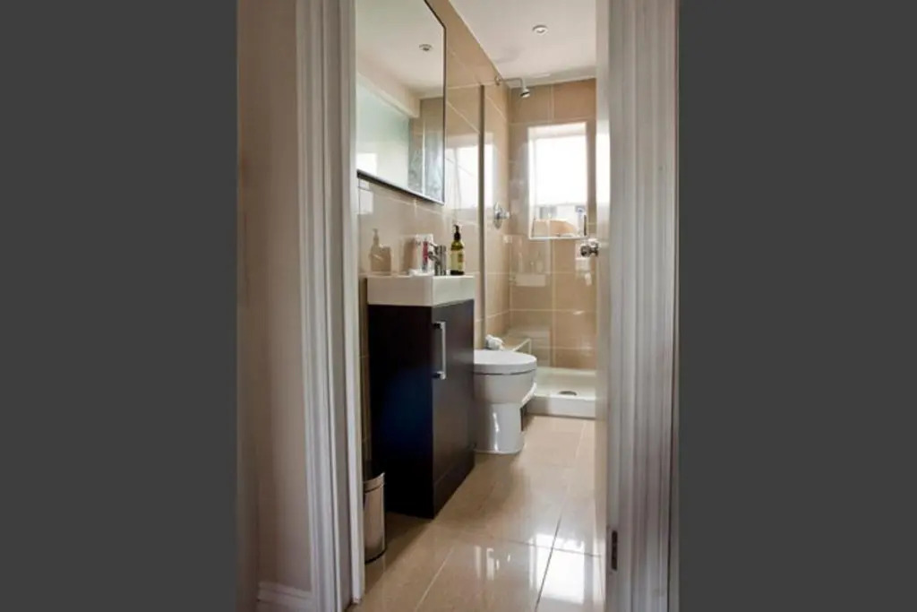 Modernised Apartments 1 and 2 Bedrooms Option Terrace and Balcony High Street