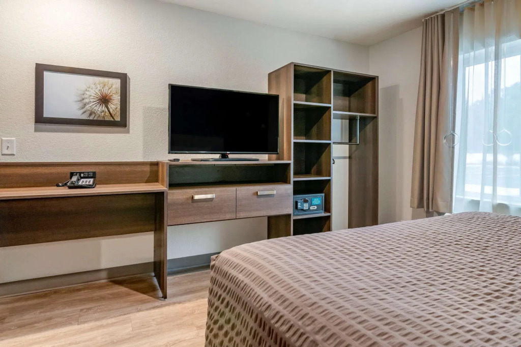 WoodSpring Suites Brunswick