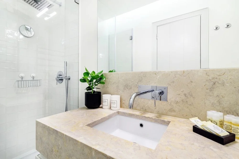 Bacalhoeiros 99 - Beautiful and bright Apartment @ Baixa, Chiado
