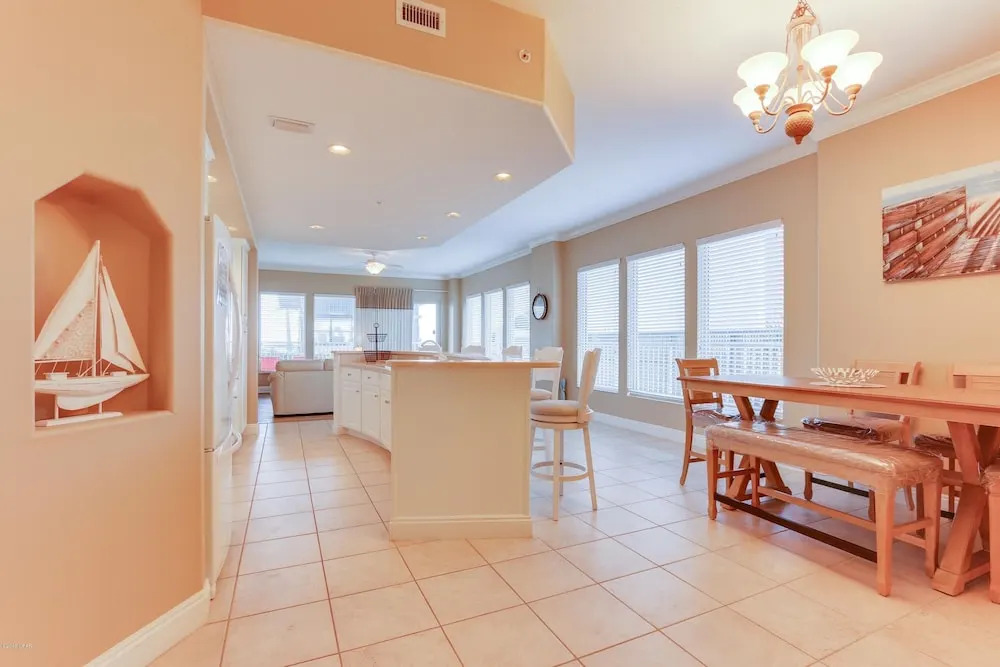 Comfortable Modern Condo with Amazing Ocean View from 750 sqft Balcony - Unit 0107 by RedAwning