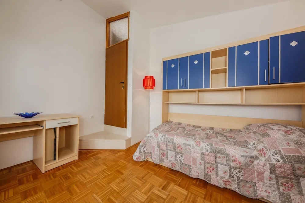 A1 - apt w. the sea View, two Terraces and Garden