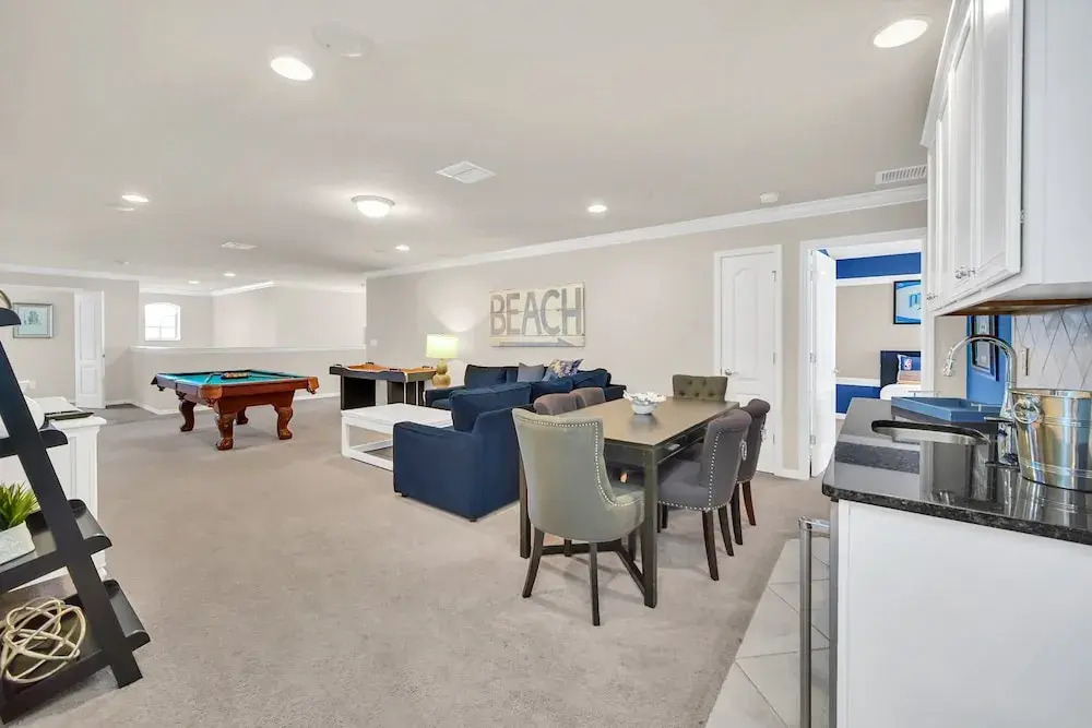 Luxury MultiFamily Gem ~ Mins to Disney ~ Pool/Spa