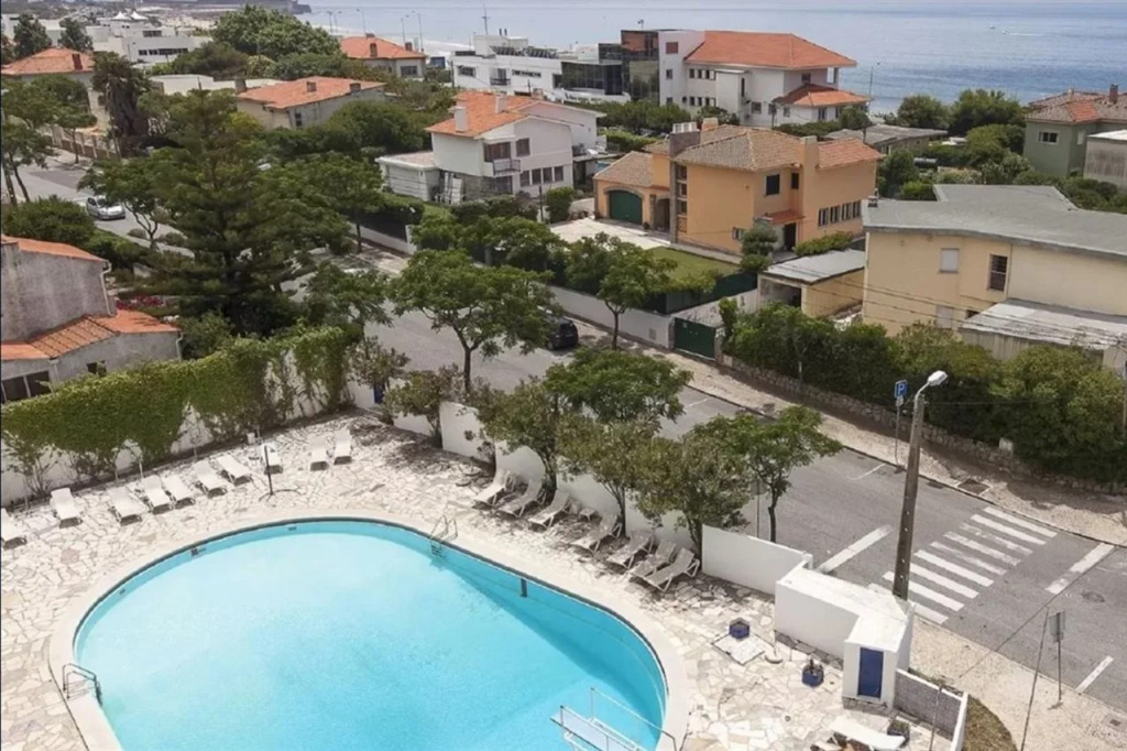 Carcavelos Beach Hotel