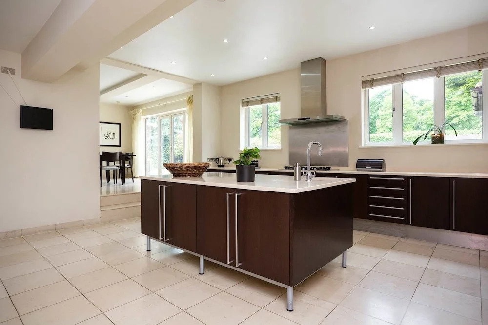 Veeve - Wimbledon Parkside