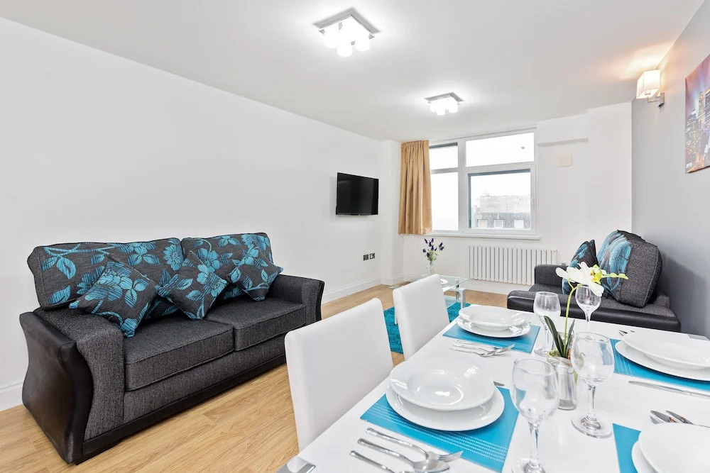 Metro Service Apartments Bedford