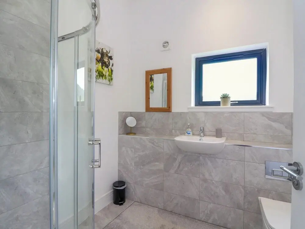 6 Strathtay Lodges