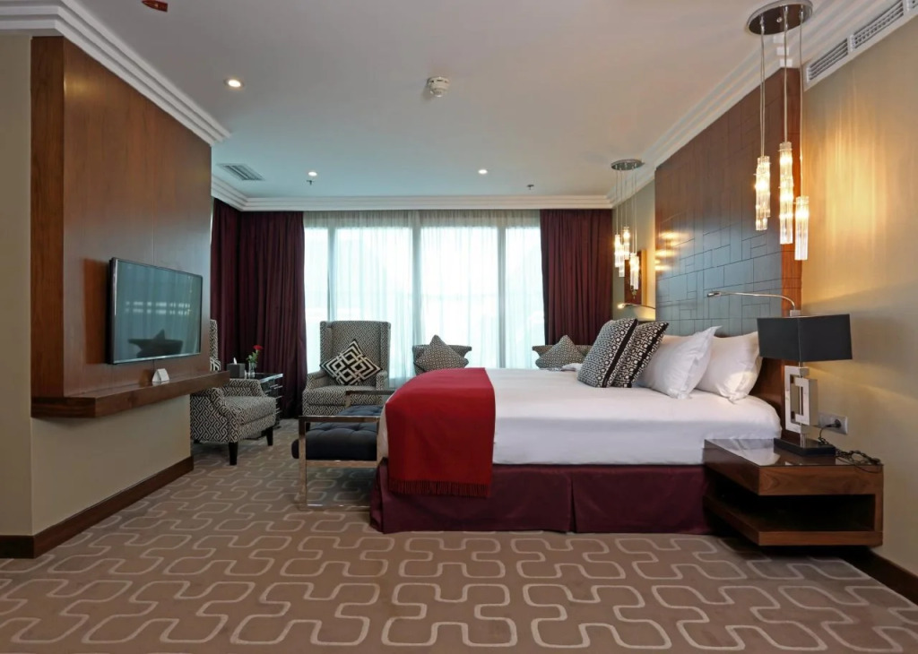 Radisson Blu Hotel and Convention Center, Riyadh Minhal