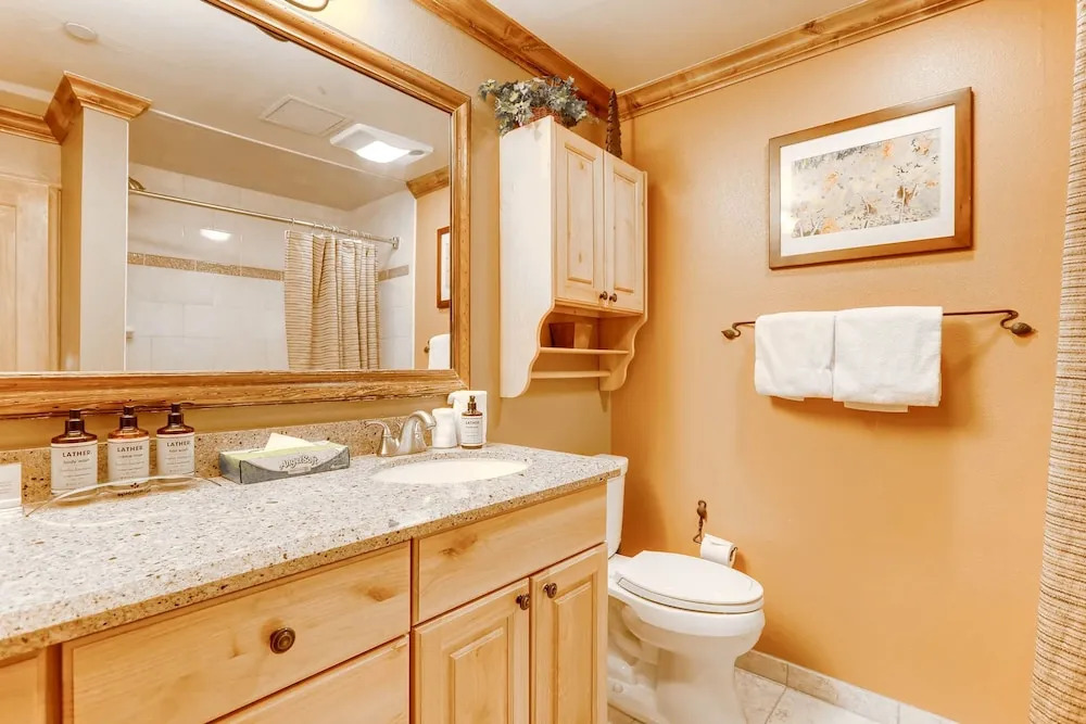 Updated 1br Premier  At Black Bear Lodge- Kids Ski Free 1 Bedroom Condo by RedAwning