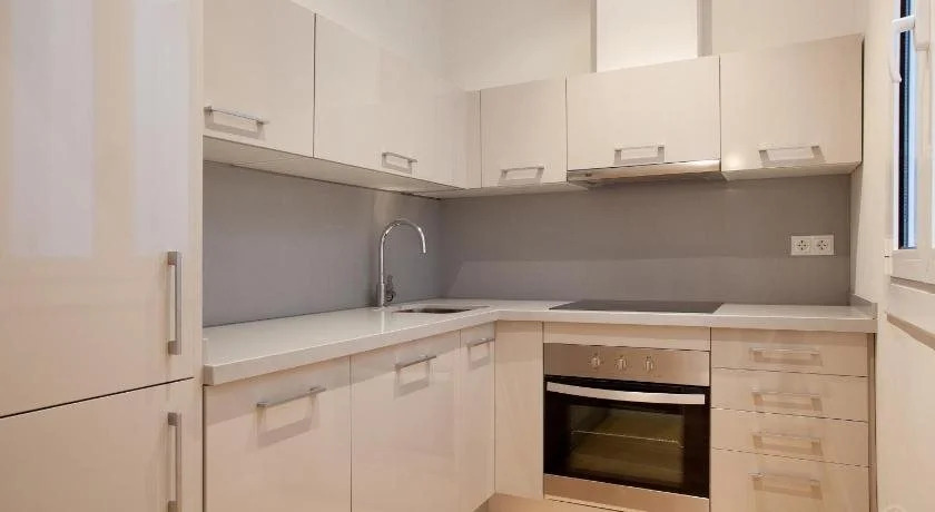 Modern Center Apartments