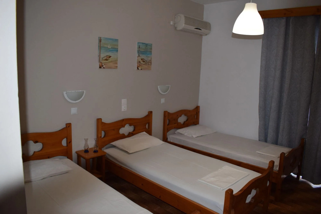 Aratos Hotel