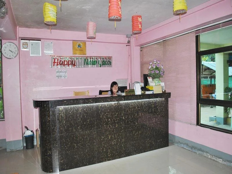 Royal Toe Hotel