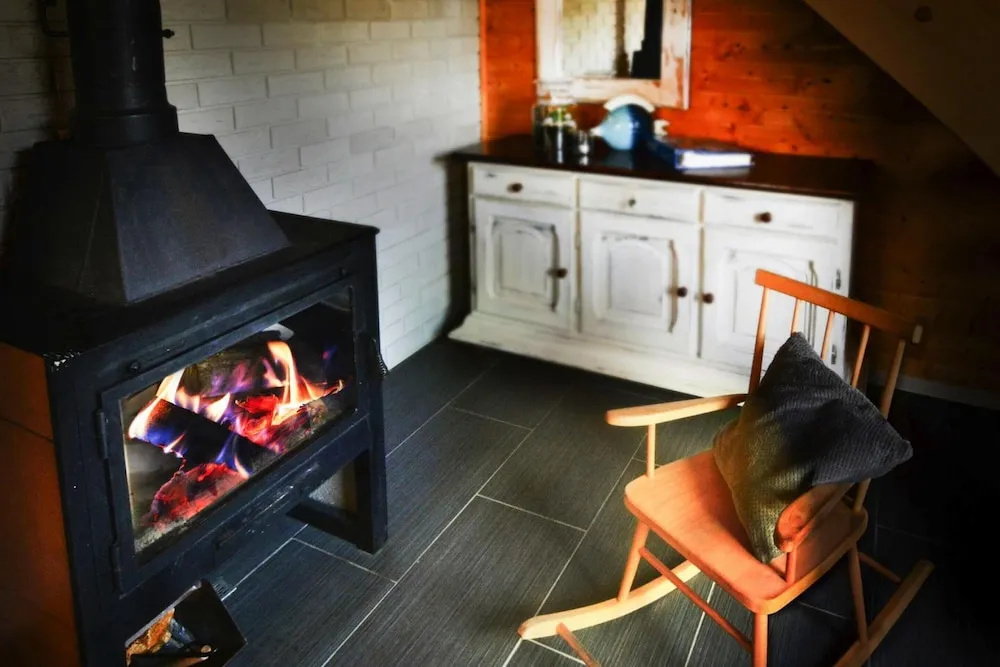 Comfortable holiday homes with a fireplace