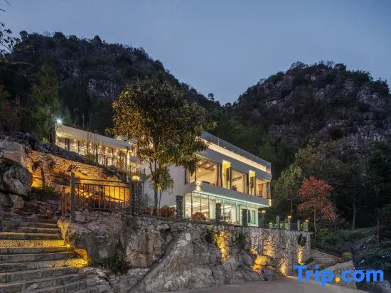 Sanchunli • Wenfeng Panoramic Boutique Inn