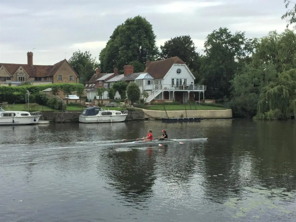 Thames Edge Rooms