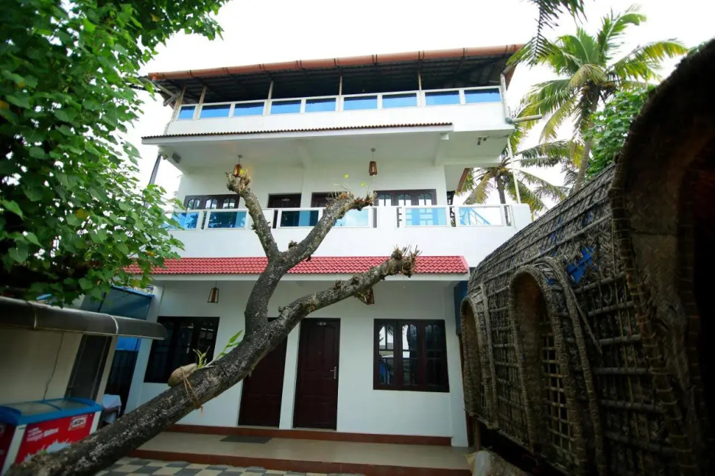 Pine Beach House Alleppey
