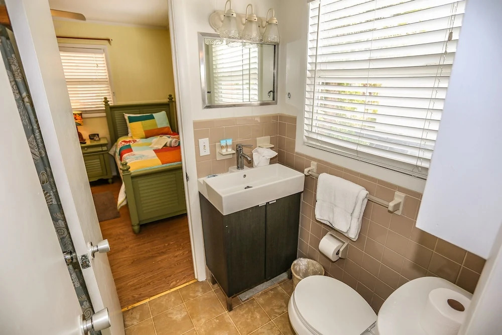 756 Estero Blvd.