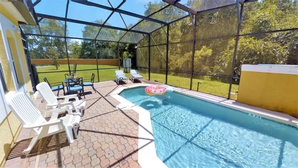 ACO FAMILY – 4 bd TOWNHOME WITH POOL (1717)