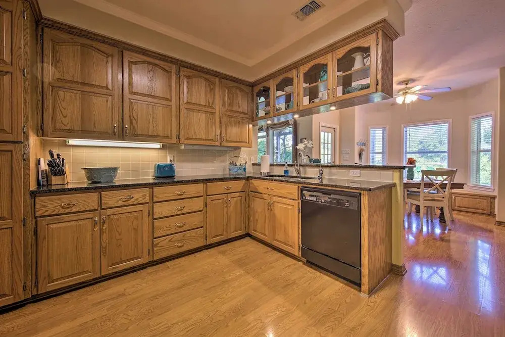 Family Retreat on Guadalupe River: 2 Living Areas!