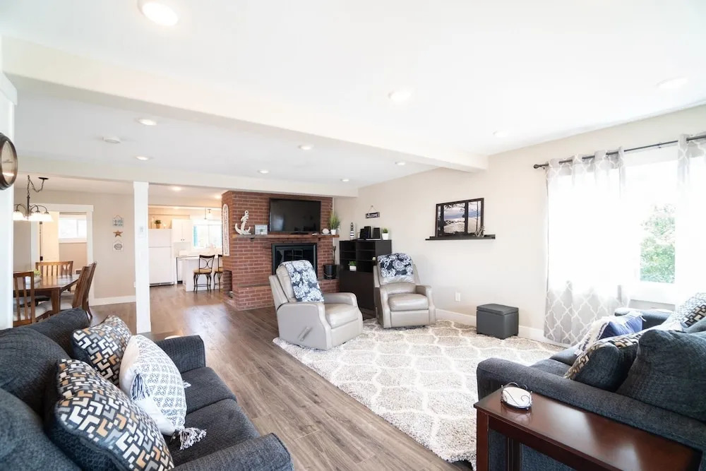 Avery Beach - 4 Br Home