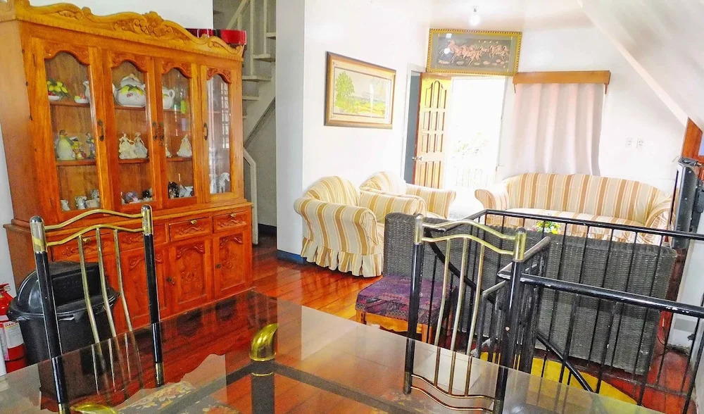 Baguio Traveller's House