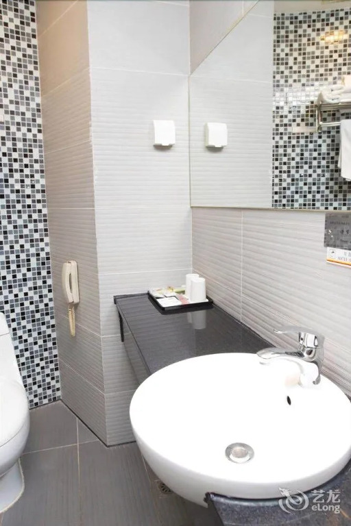 Super 8 Hotel Hepingli - Beijing