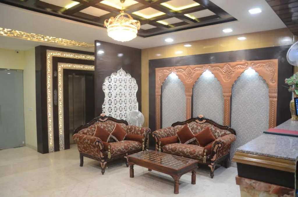 Hotel Grande Residency