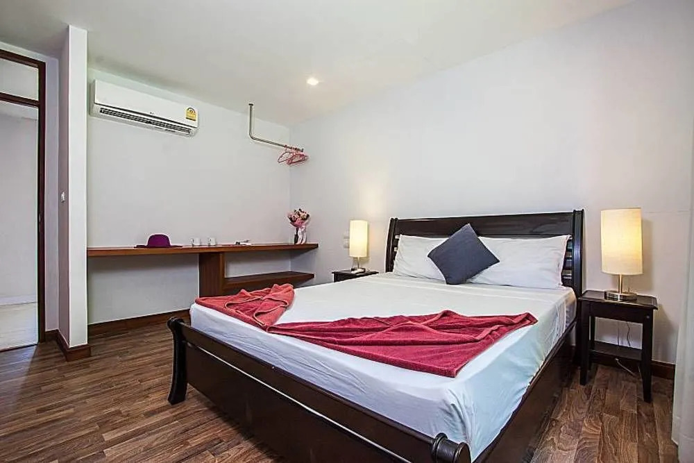Ban Talay Khaw O12 - 4 Bedrooms