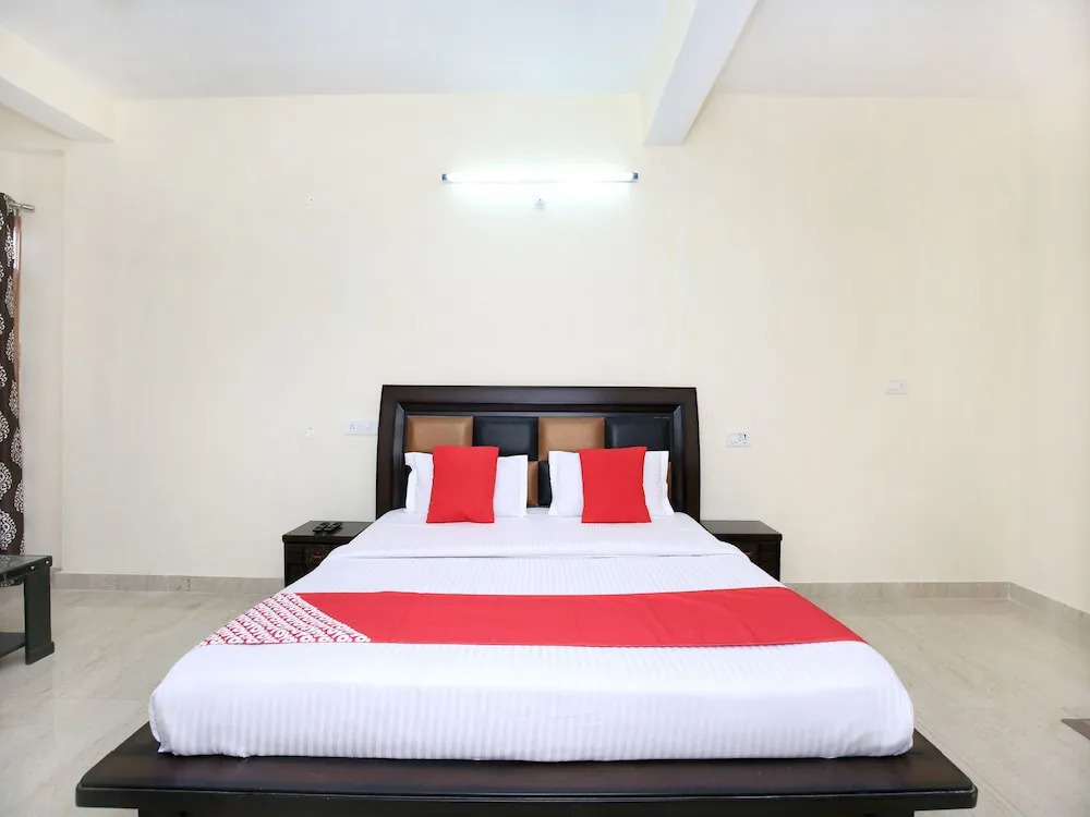 OYO 12485 Home Cosy Stay Aanji