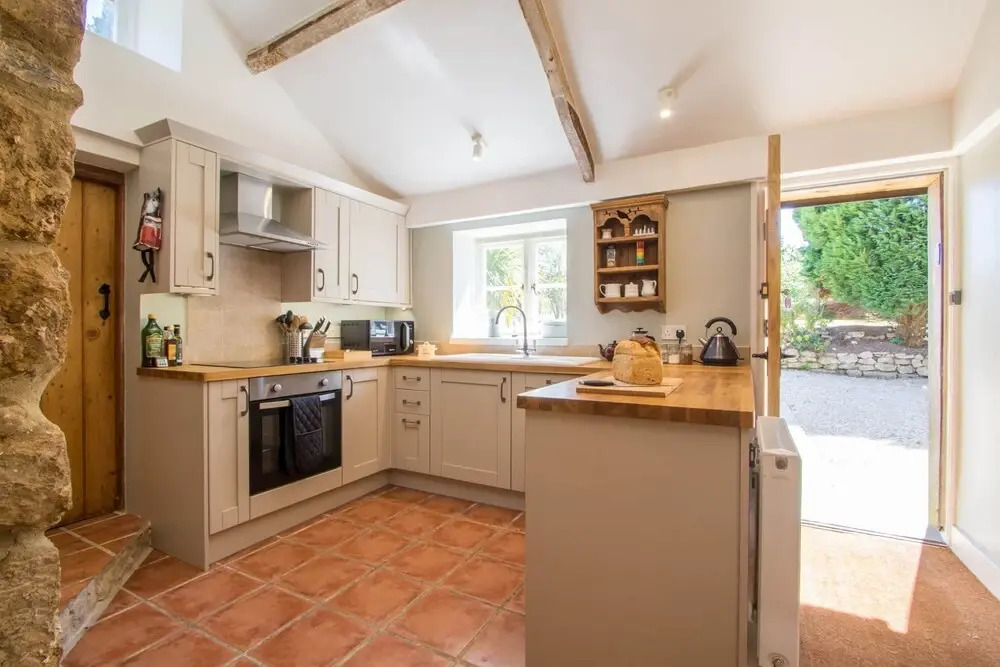 Atherstone Farmhouse & Cottage