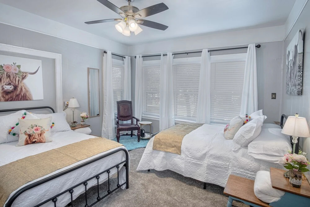 Stunning 3 BR Home Near DT Alamodome - Riverwalk