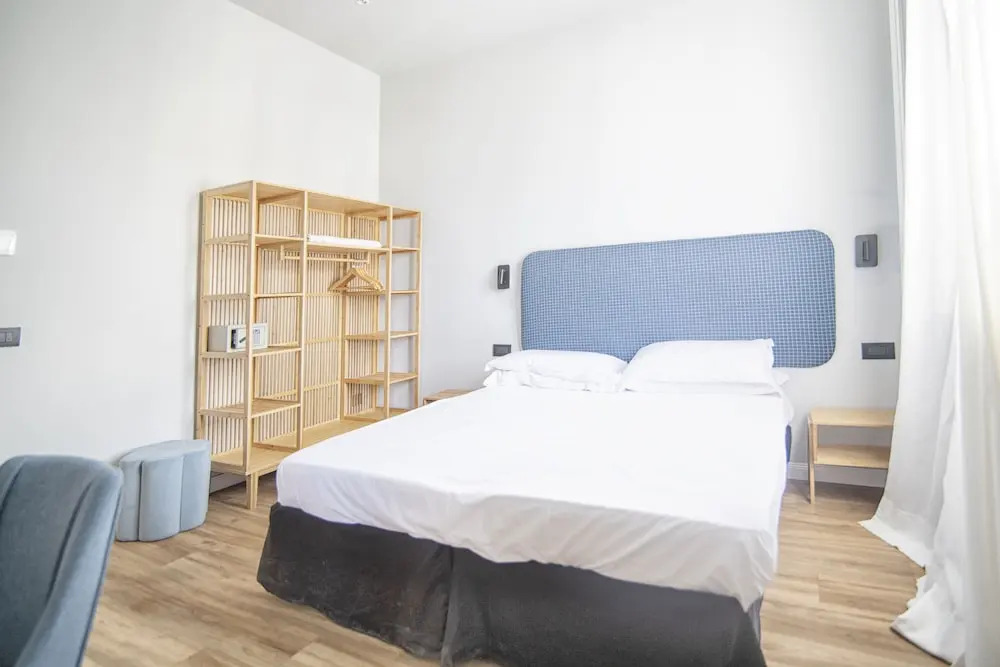 Albium Hotel