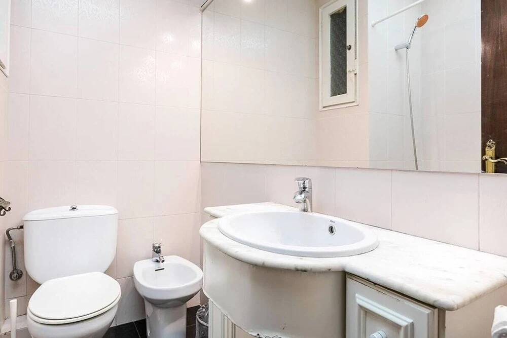Vintage 3bed/2bath With big Terrace in Eixample