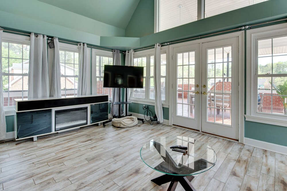 Douglasville Lake Home w/ Private Pool + Gazebo!