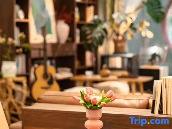 Yixing Oasis Waterfront Garden Homestay
