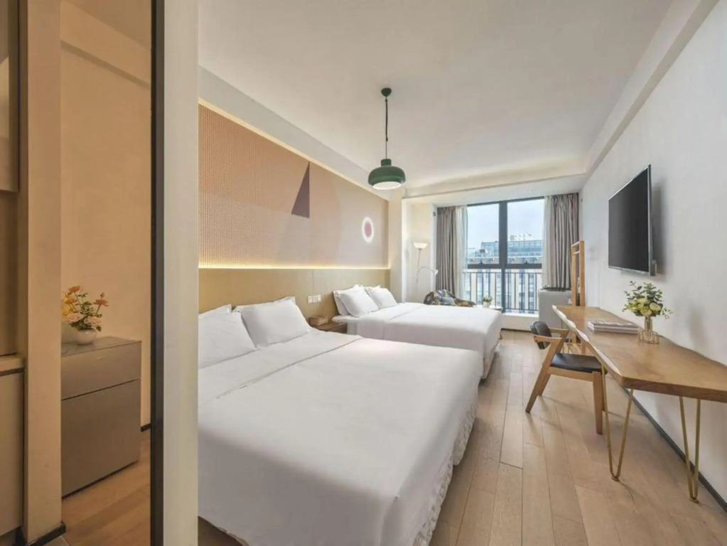 Nanjing Lumuli Business Hotel Apartment (Yuhua Living Room Tianlongsi Subway Station)