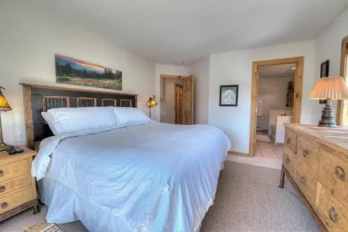 River Park Lodge: A Getaway with a Gorgeous View!