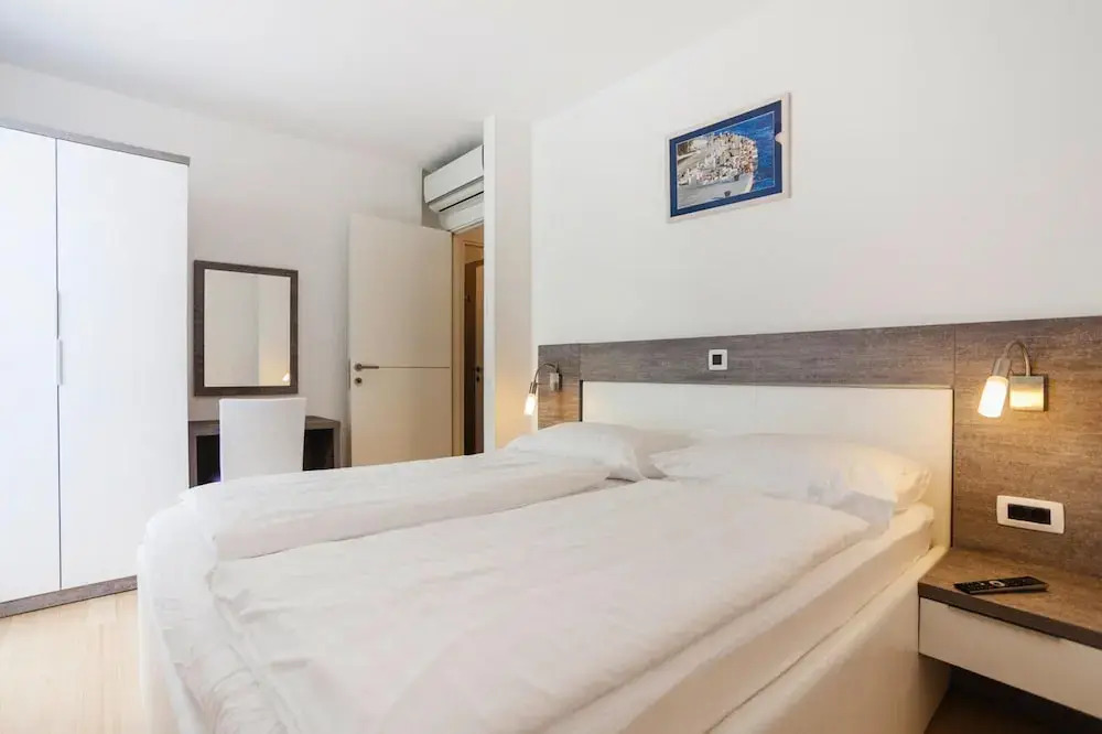 Villas Punta Skala Apartments With Pools at Beach