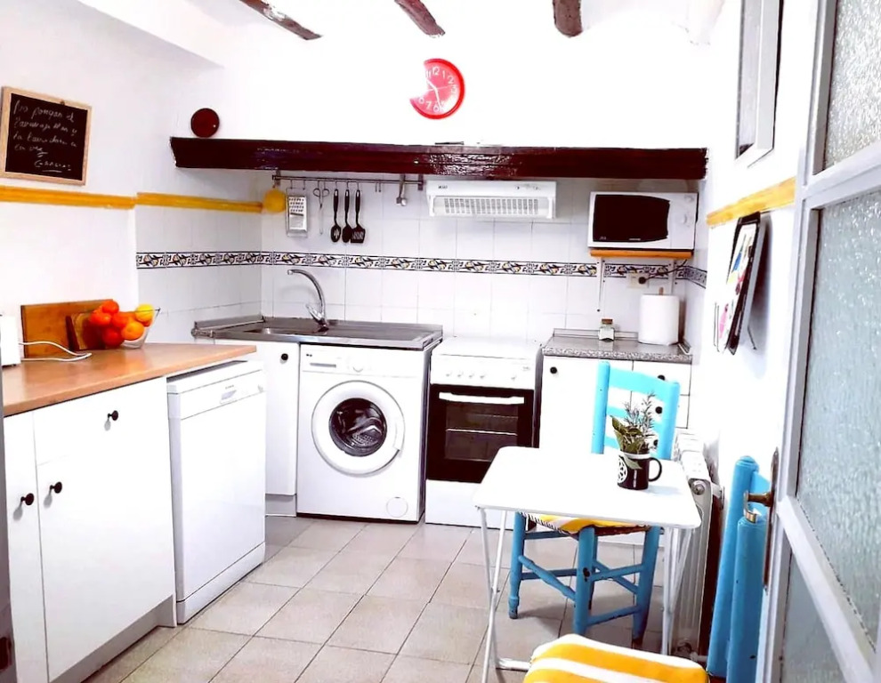 Charming House in El Poyo del Cid with Garden and Terrace