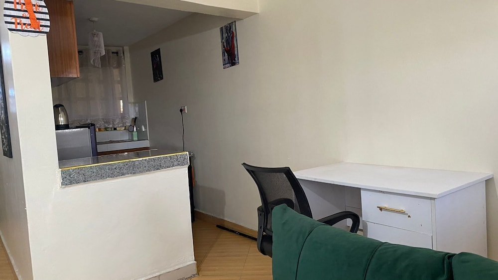 Eunrob Plaza Apartments Utawala