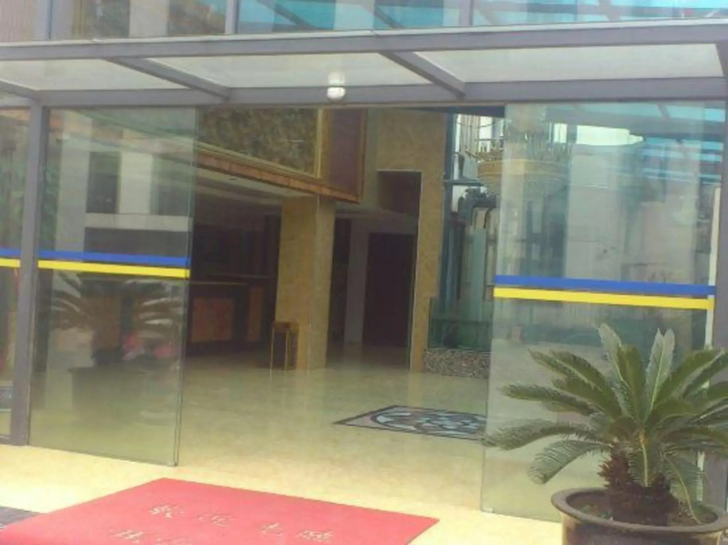 Shanghai Yiyan Business Hotel (Qingpu Industrial Park)