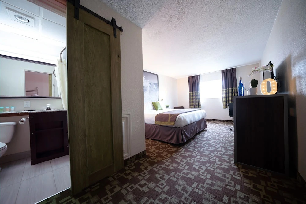 Econo Lodge Downtown Omaha