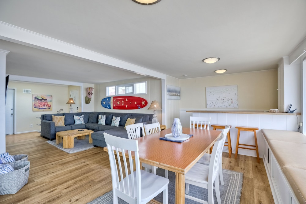 1745 S Pacific