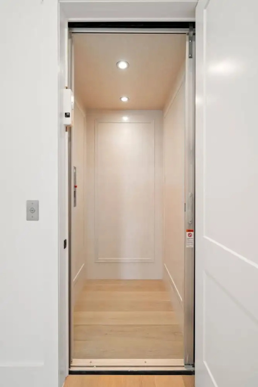 The Akoya Pearl - 2 Beach Homes Steps From CWB