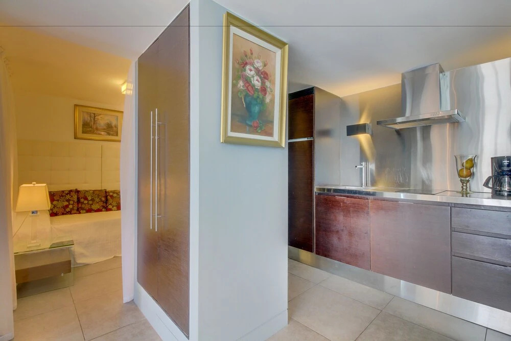 Lujoso apartamento con gran piscina - YOO 1405