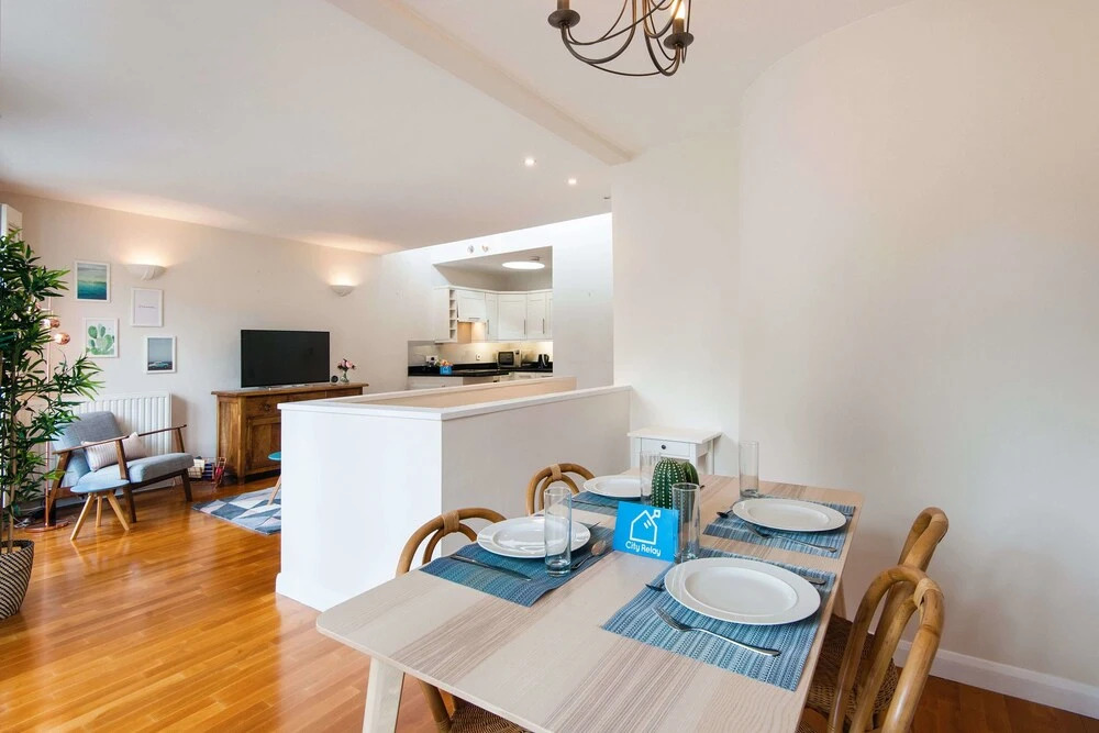 The Lexham Mews Gem - SCR