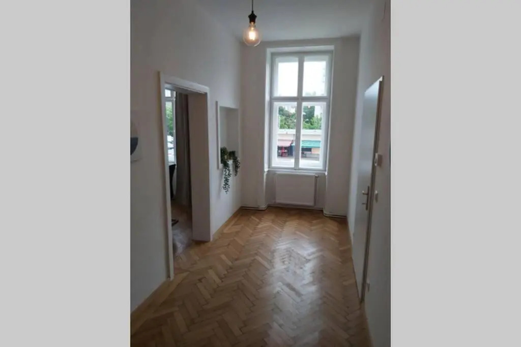 Lovely New 2 Bedroom Near Hannovamarkt